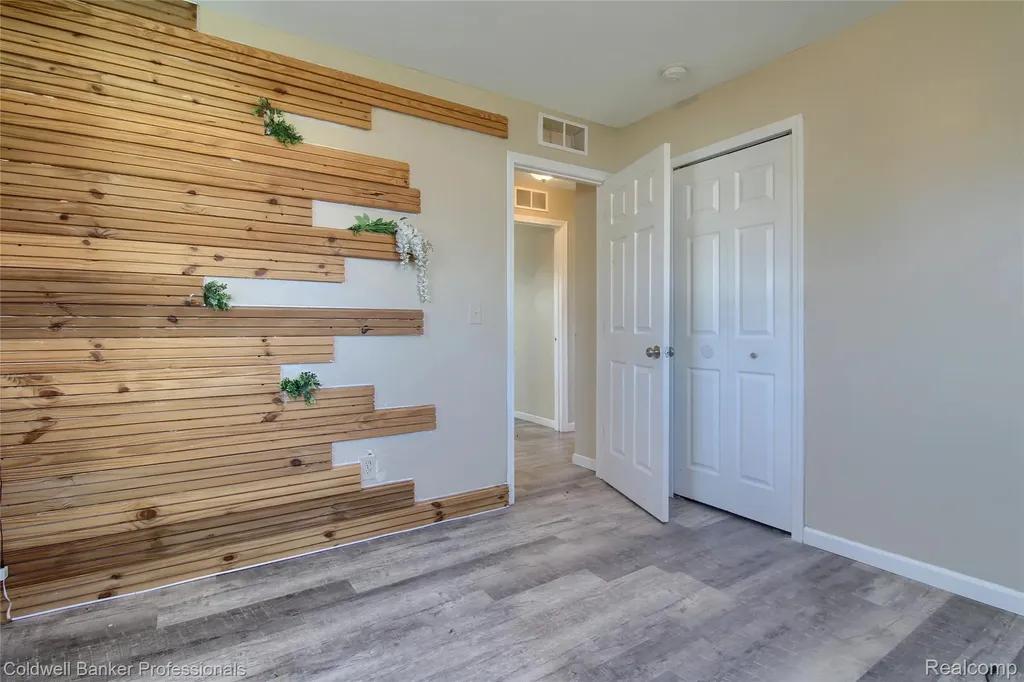 1385 Berkshire Street Westland City MI 48186