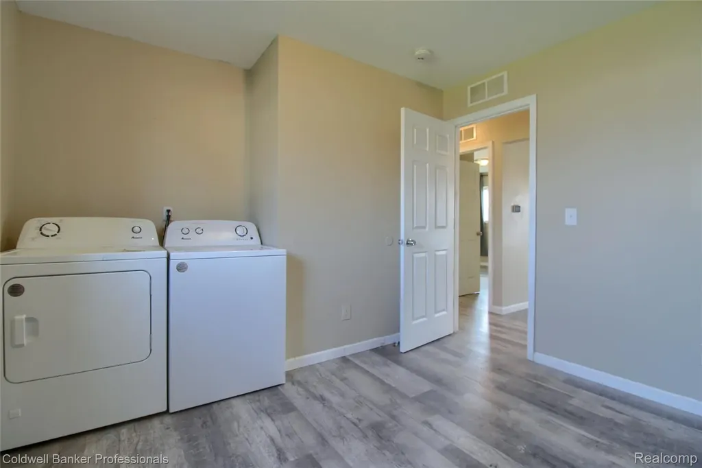 1385 Berkshire Street Westland City MI 48186