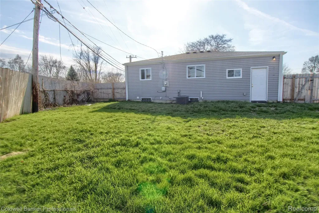 1385 Berkshire Street Westland City MI 48186