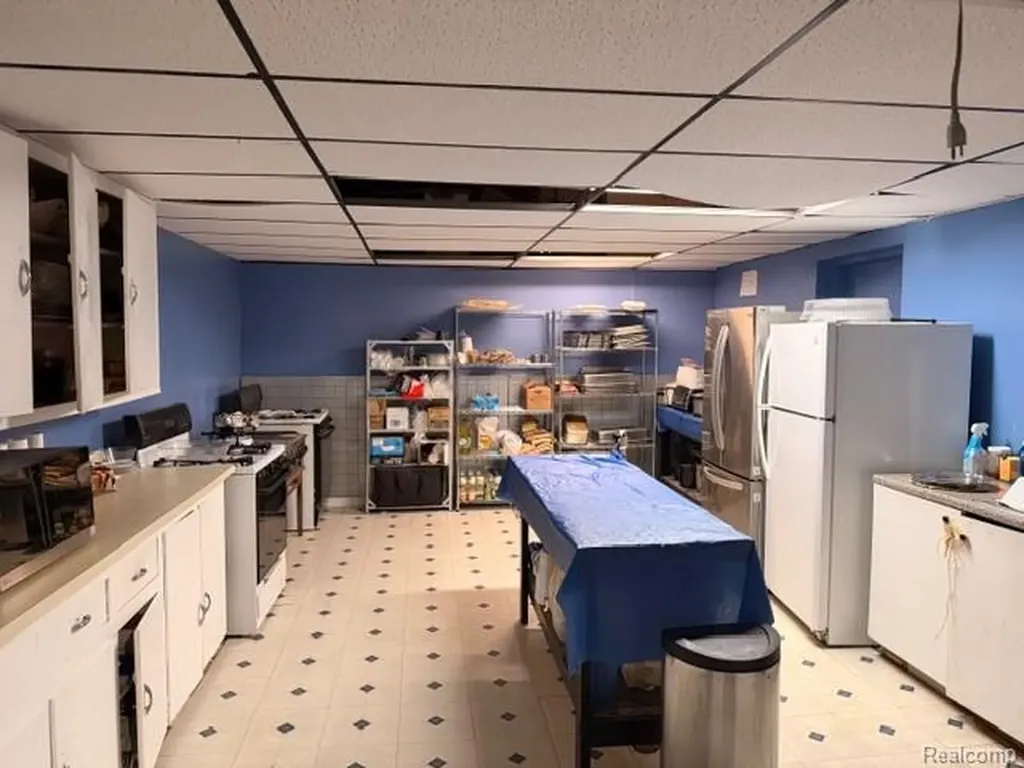 32747 Grand Traverse Street Westland City MI 48186