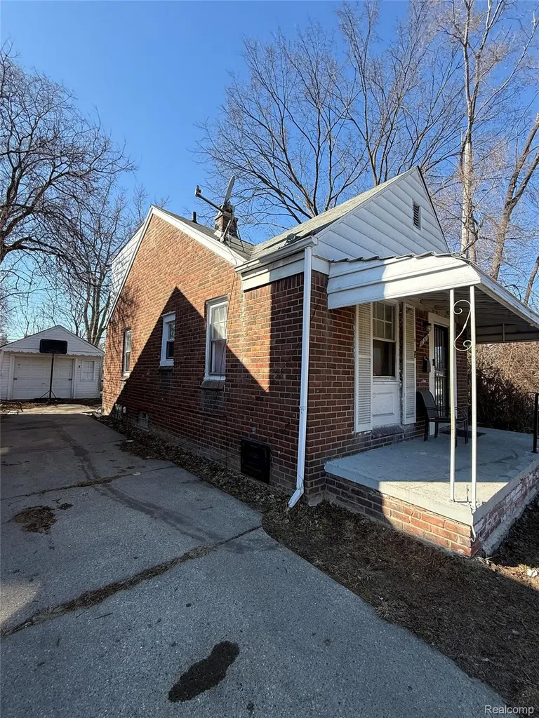 17379 Murray Hill Street Detroit City MI 48235