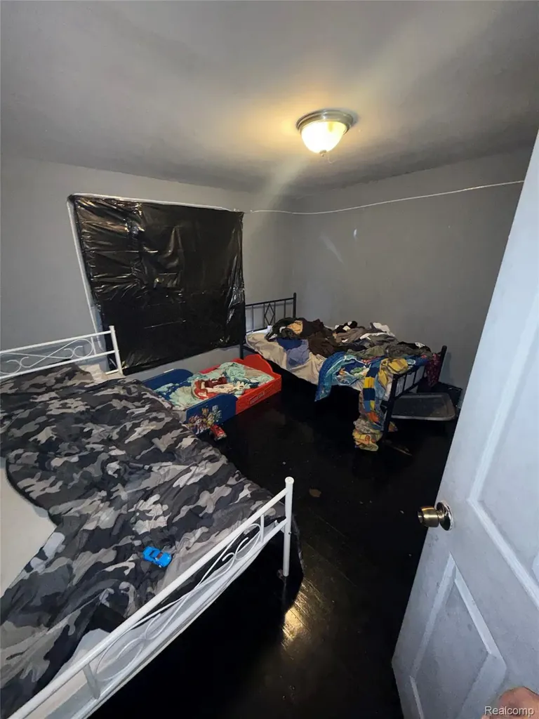 17379 Murray Hill Street Detroit City MI 48235