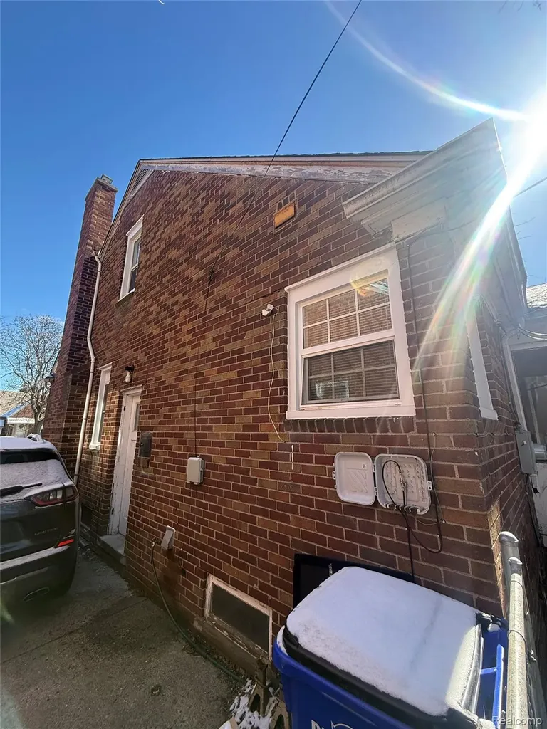 16707 Prevost Street Detroit City MI 48235