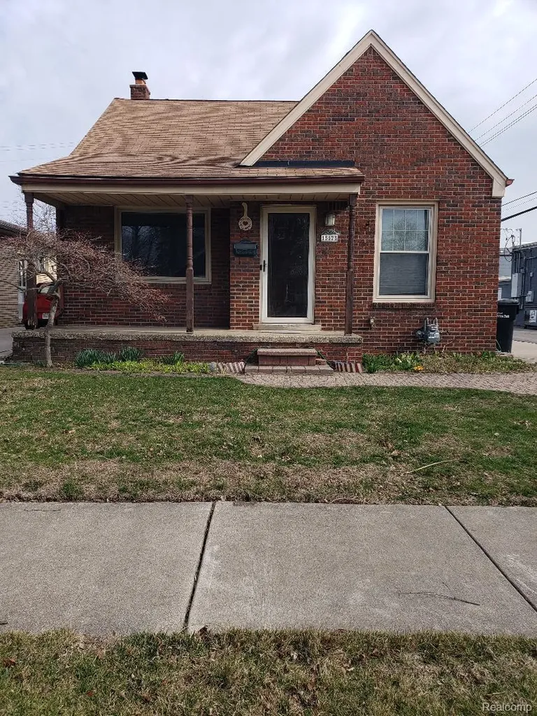 15528 Regina Avenue Allen Park City MI 48101