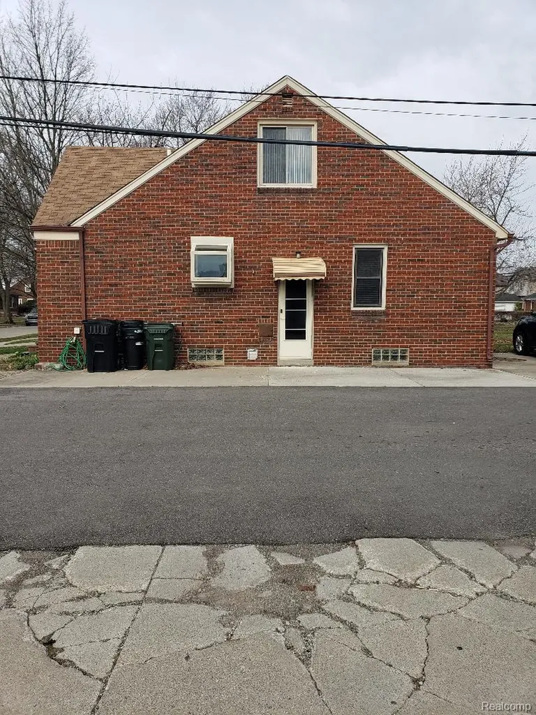 15528 Regina Avenue Allen Park City MI 48101