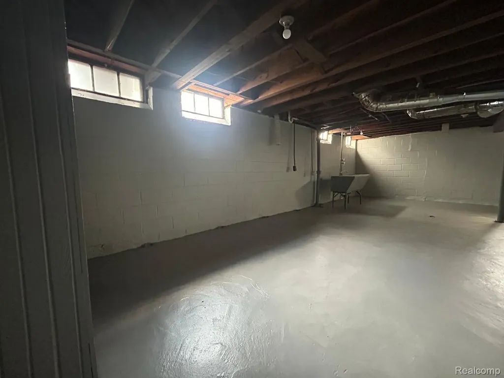 19710 Moross Road Detroit City MI 48224