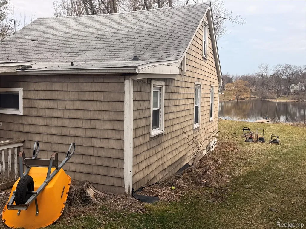 6912 Colony Drive West Bloomfield Charter Township MI 48323