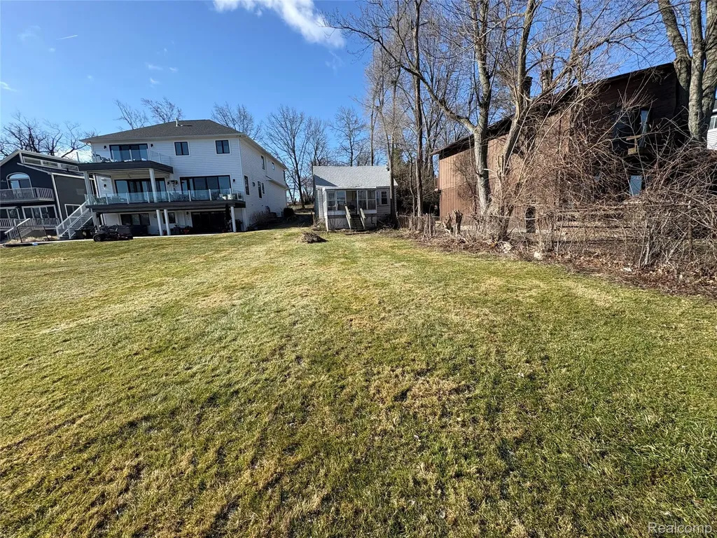 6912 Colony Drive West Bloomfield Charter Township MI 48323