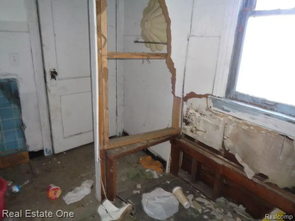 14065 Manning Street Detroit City MI 48205