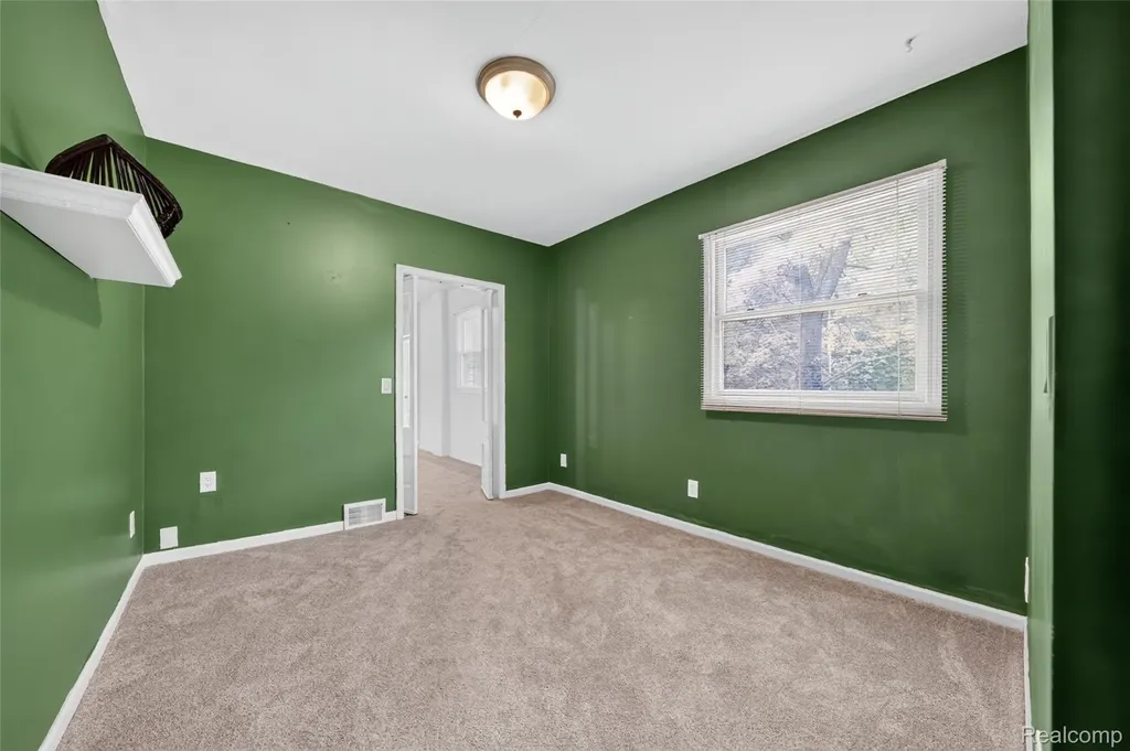 5370 Whipple Lake Road Independence Charter Township MI 48348