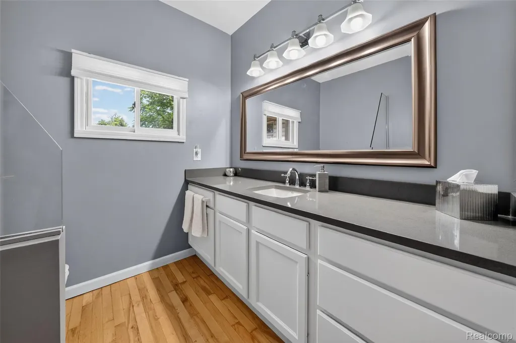 5370 Whipple Lake Road Independence Charter Township MI 48348