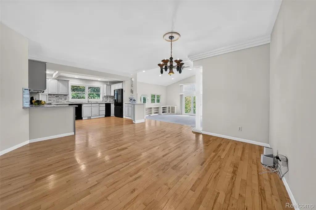 5370 Whipple Lake Road Independence Charter Township MI 48348