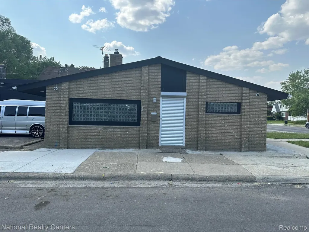 11101 Morang Drive Detroit City MI 48224