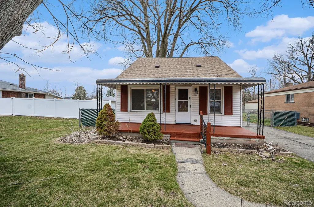 12065 Belmont Avenue Warren City MI 48089
