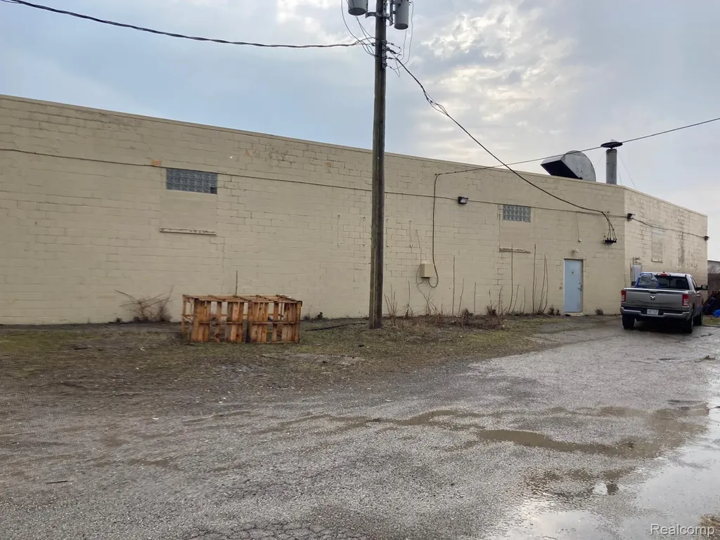 4350 N Oakman Boulevard N Detroit City MI 48204