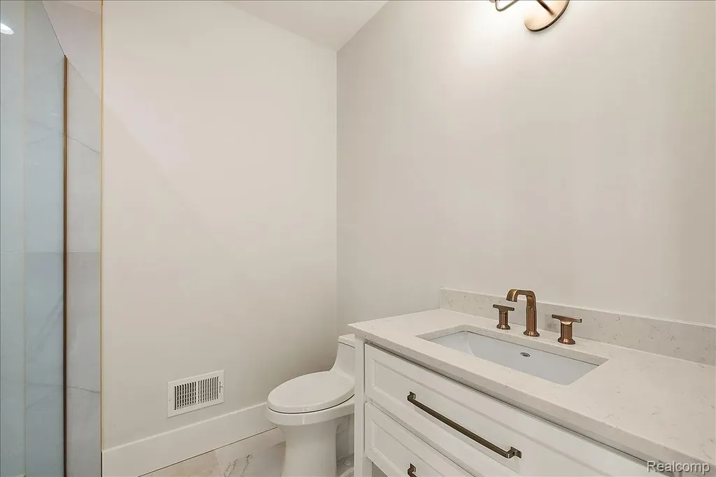 13459 Haddon Street Fenton Charter Township MI 48430