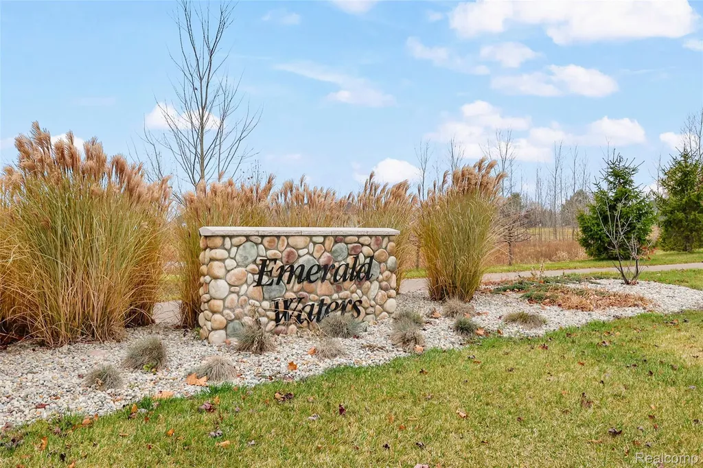 1154 Brendan Bay Drive Grand Blanc Charter Township MI 48439