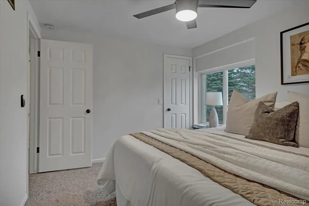 1365 Thistleridge Holly Township MI 48442