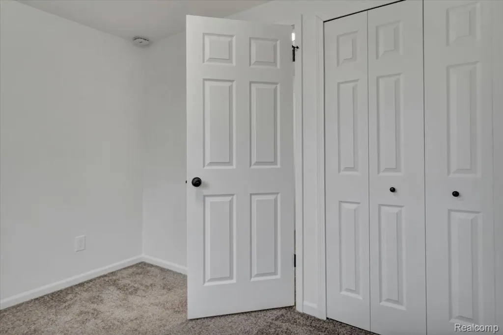 1365 Thistleridge Holly Township MI 48442