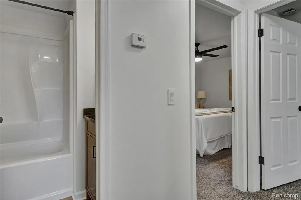 1365 Thistleridge Holly Township MI 48442
