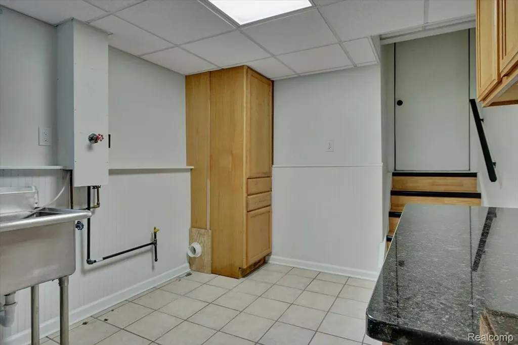 1365 Thistleridge Holly Township MI 48442
