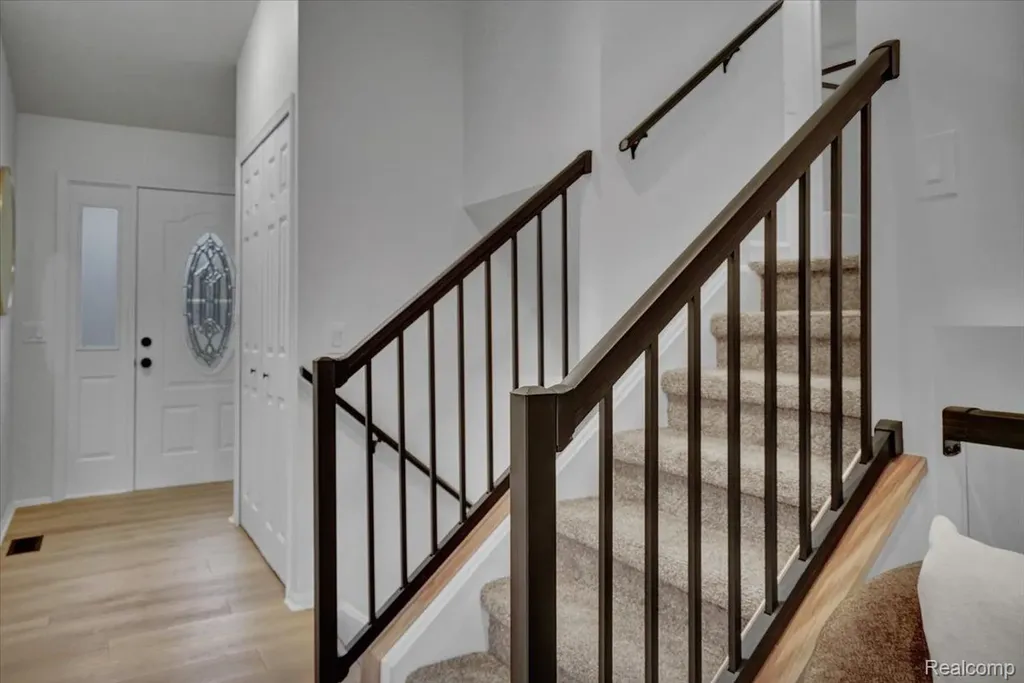 1365 Thistleridge Holly Township MI 48442
