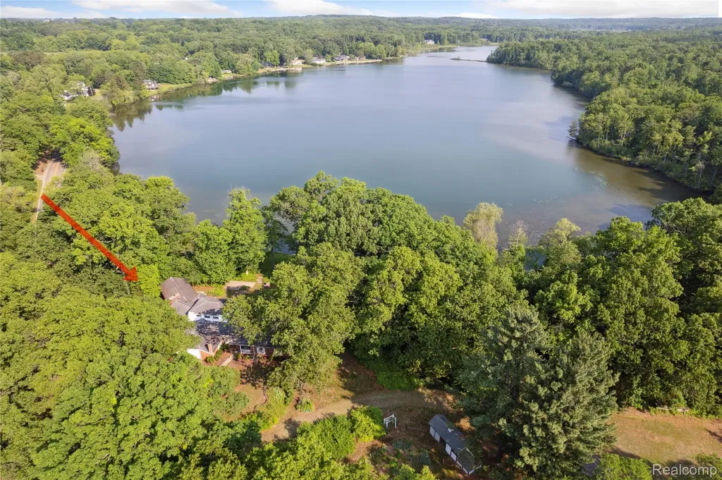 4300 W Bacon Road Hillsdale Township MI 49242