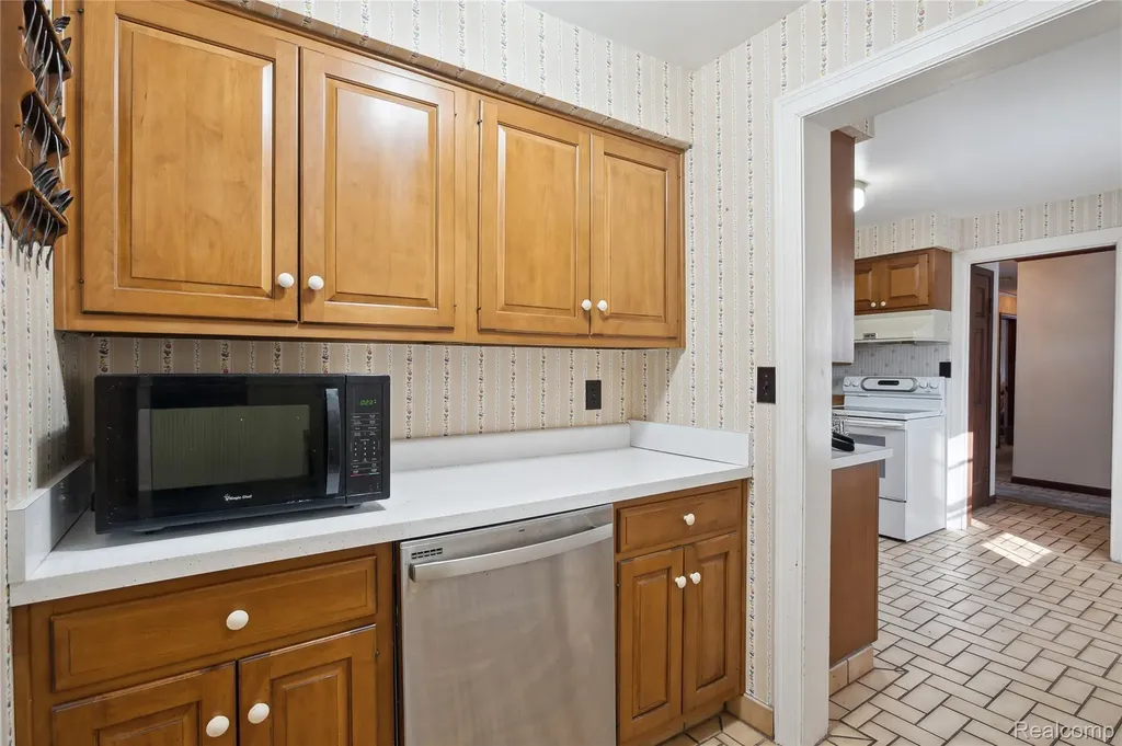 4300 W Bacon Road Hillsdale Township MI 49242