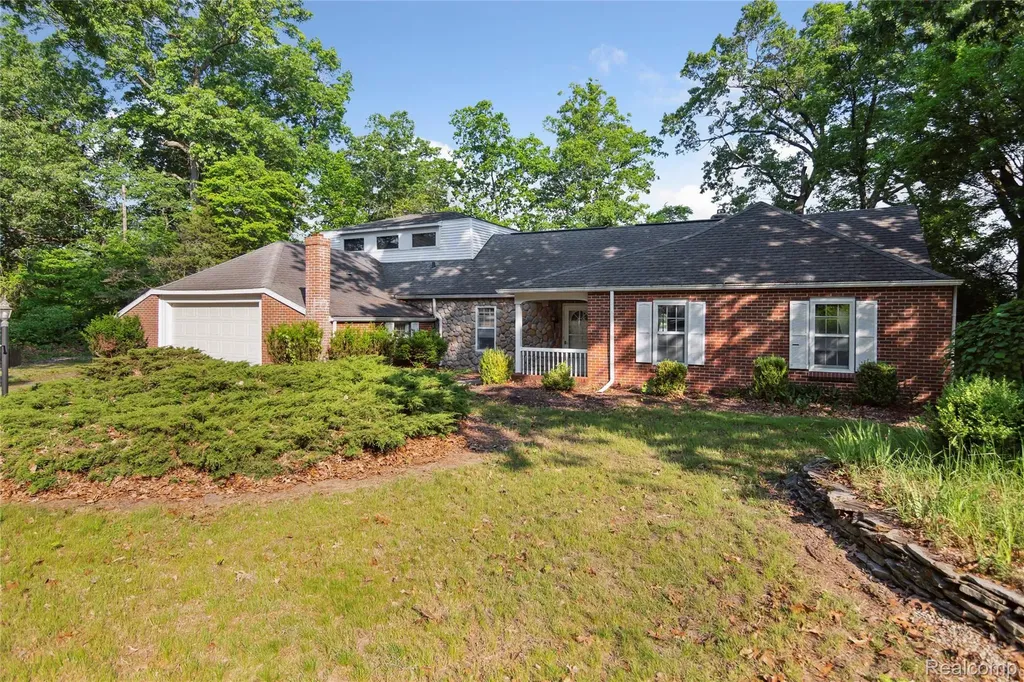 4300 W Bacon Road Hillsdale Township MI 49242