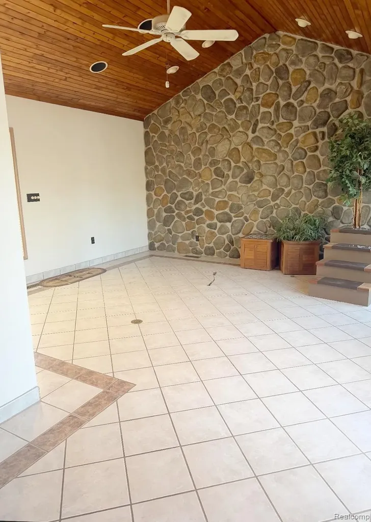 4300 W Bacon Road Hillsdale Township MI 49242