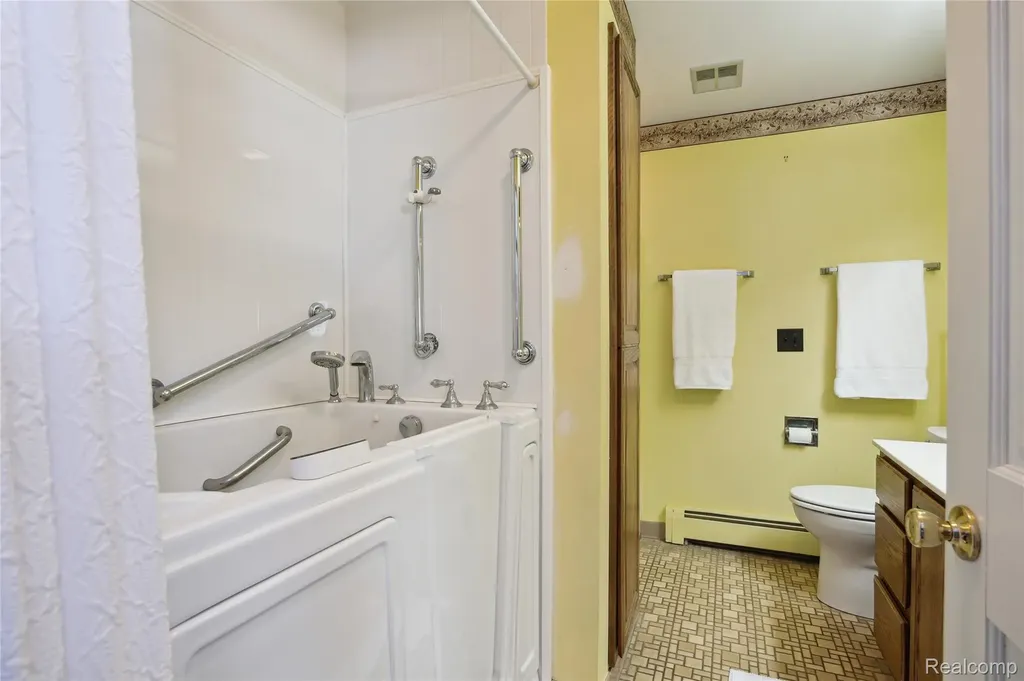 4300 W Bacon Road Hillsdale Township MI 49242