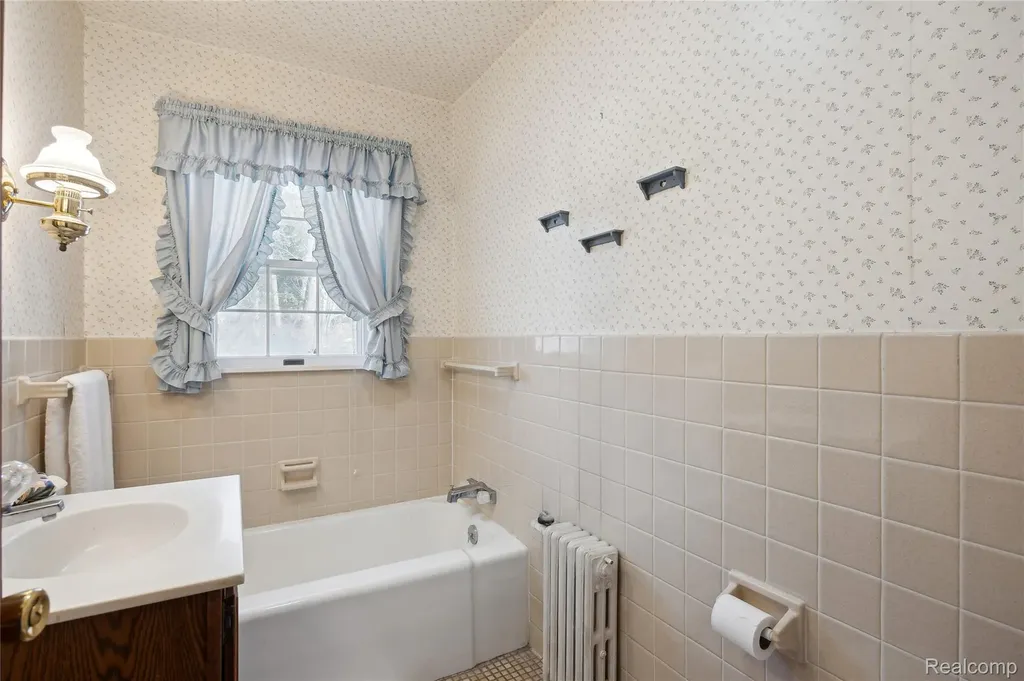 4300 W Bacon Road Hillsdale Township MI 49242