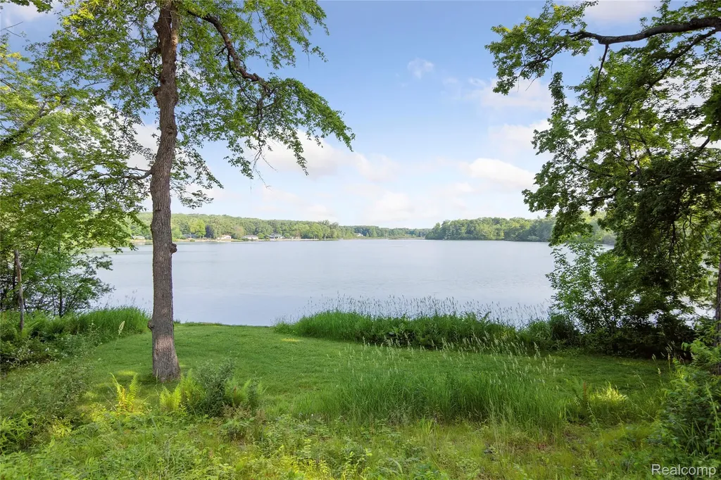 4300 W Bacon Road Hillsdale Township MI 49242