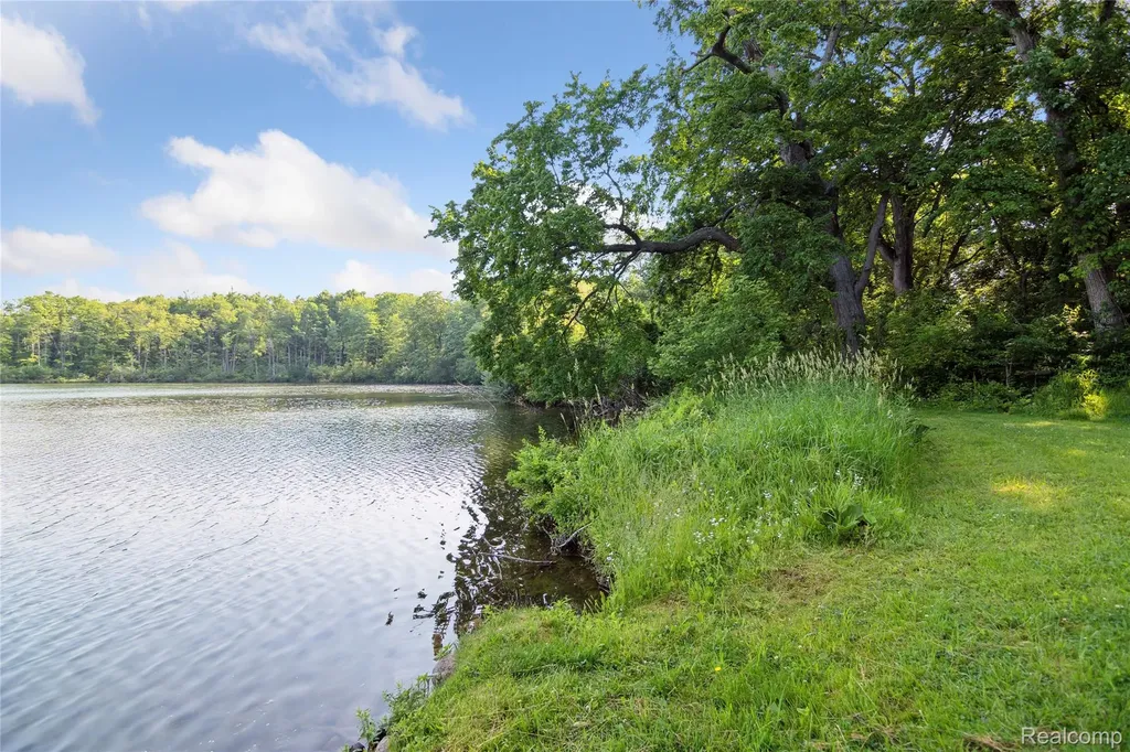4300 W Bacon Road Hillsdale Township MI 49242