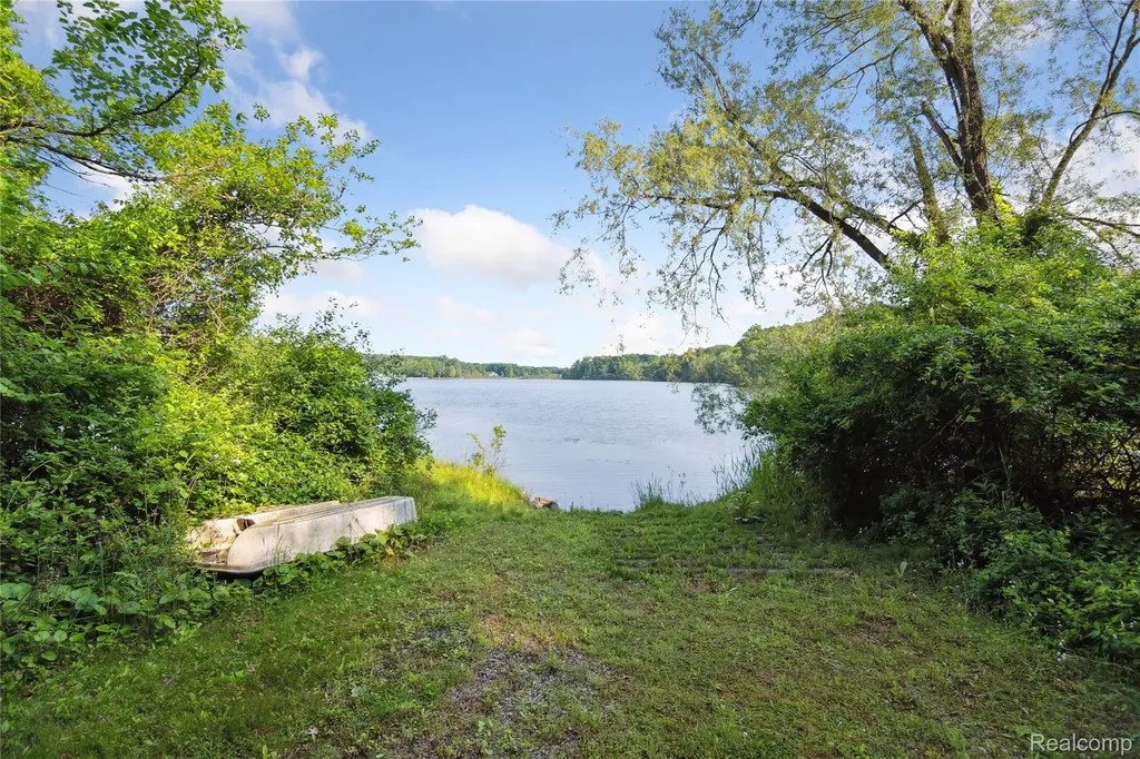 4300 W Bacon Road Hillsdale Township MI 49242