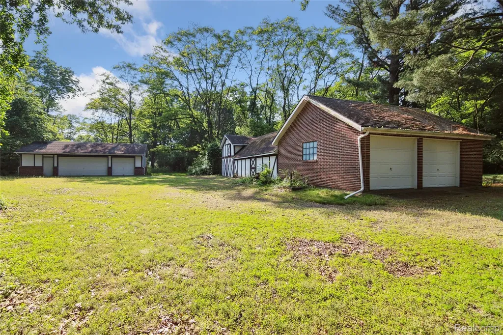 4300 W Bacon Road Hillsdale Township MI 49242