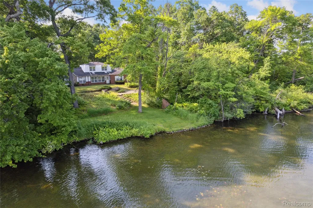 4300 W Bacon Road Hillsdale Township MI 49242