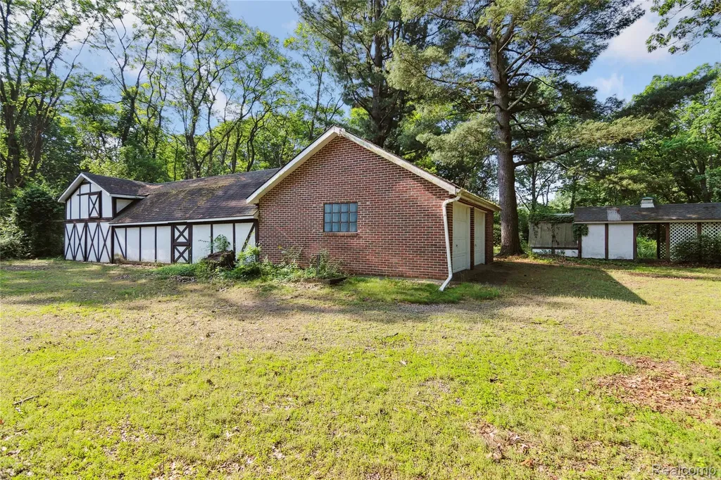 4300 W Bacon Road Hillsdale Township MI 49242