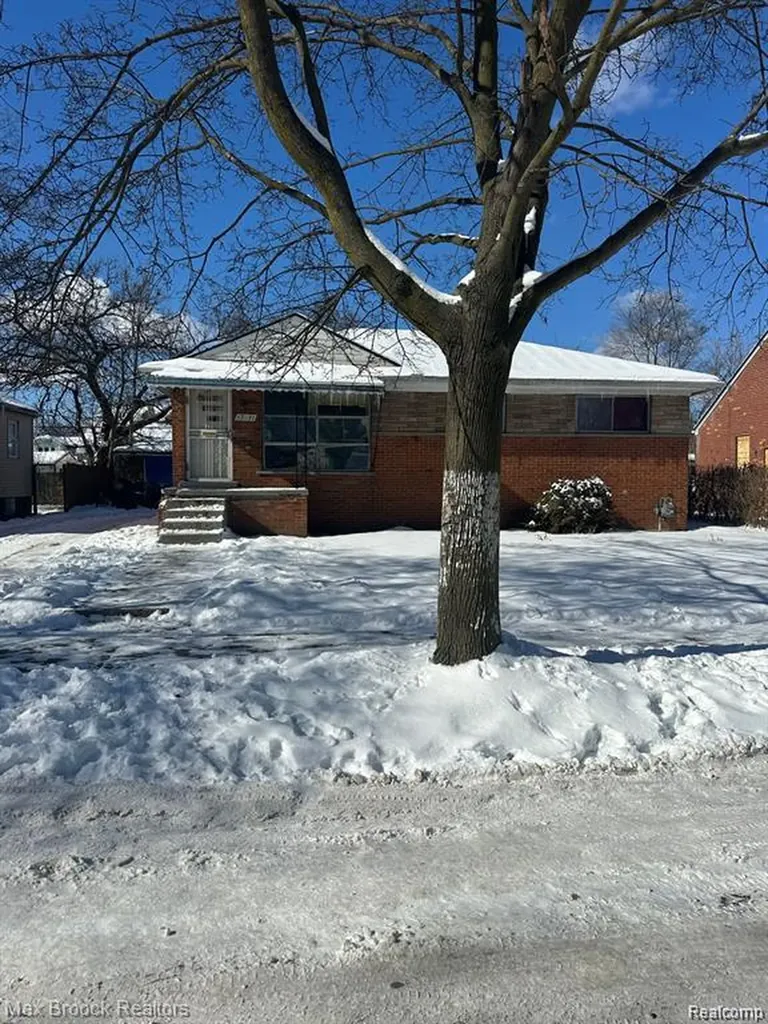 17871 Arlington Street Detroit City MI 48212