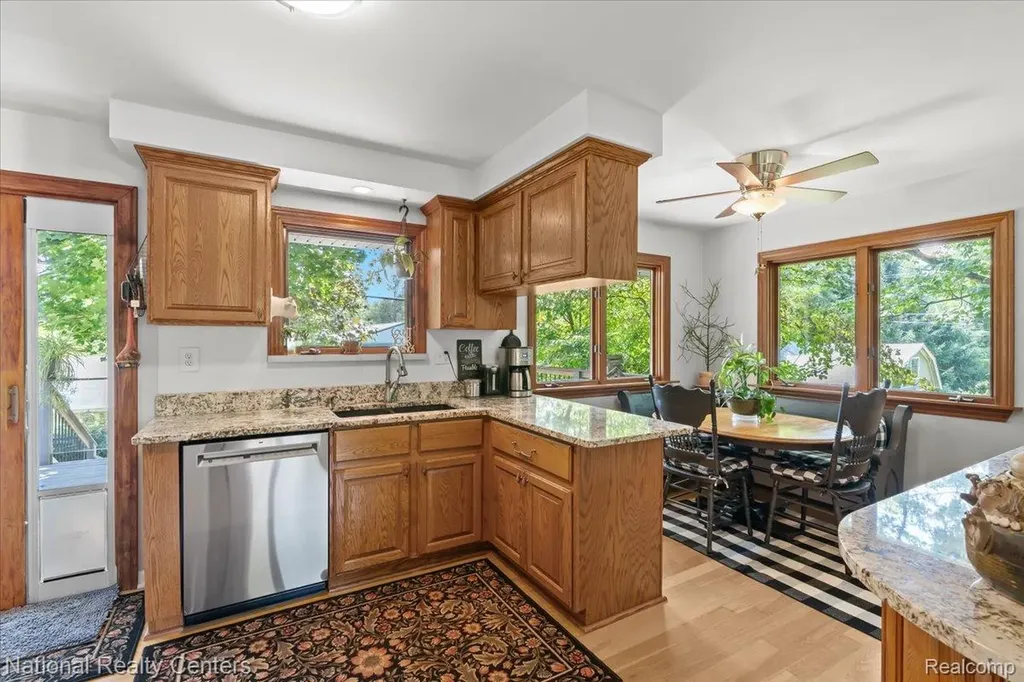 1785 Middle Road Highland Charter Township MI 48357