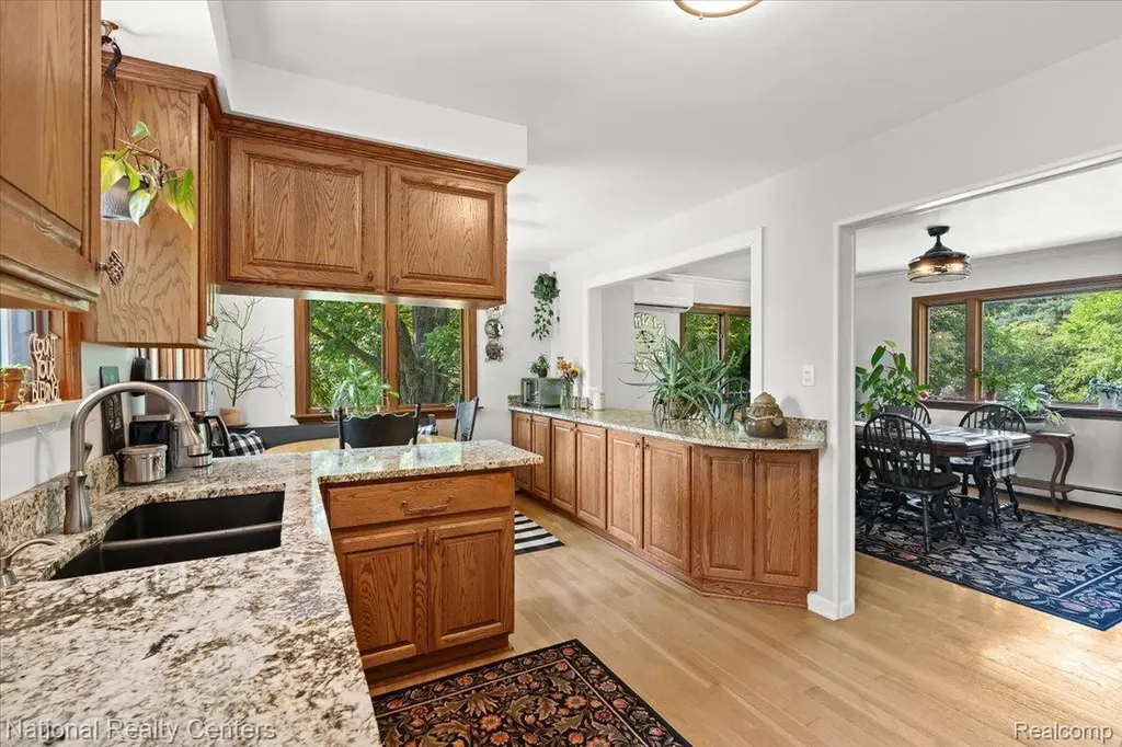 1785 Middle Road Highland Charter Township MI 48357
