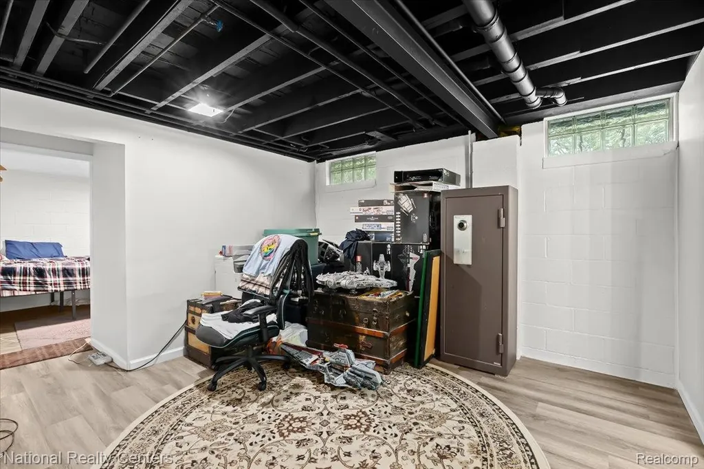 1785 Middle Road Highland Charter Township MI 48357