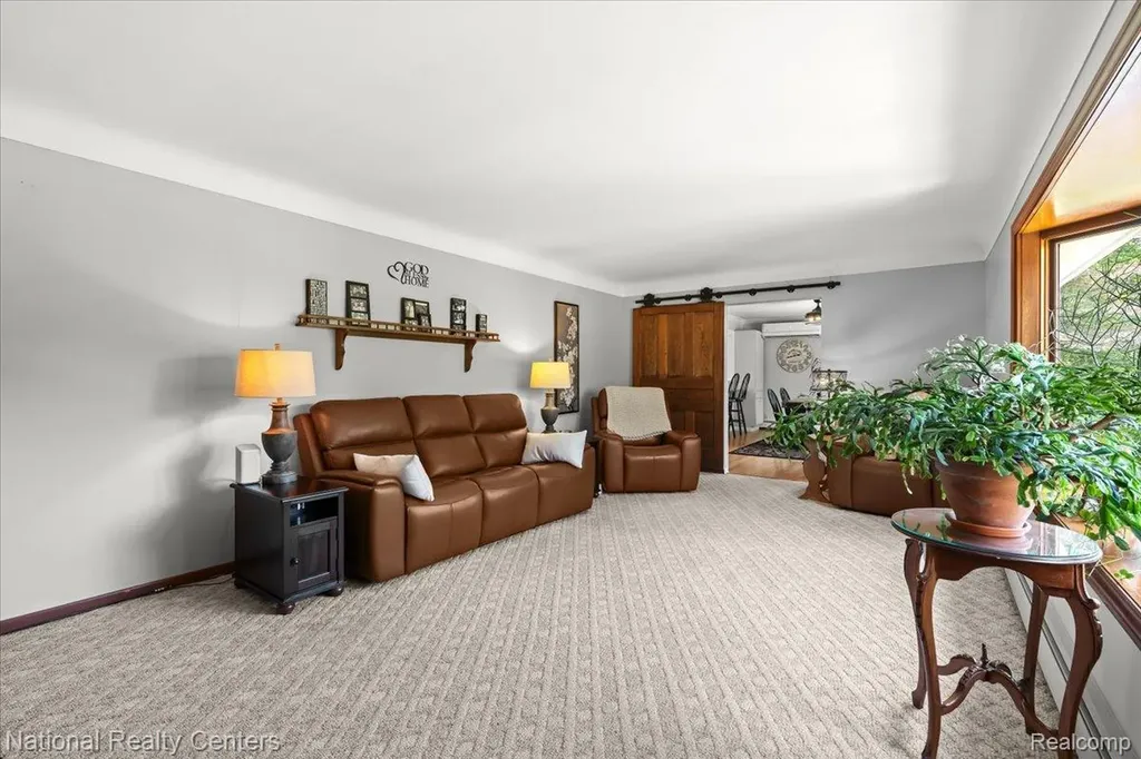 1785 Middle Road Highland Charter Township MI 48357