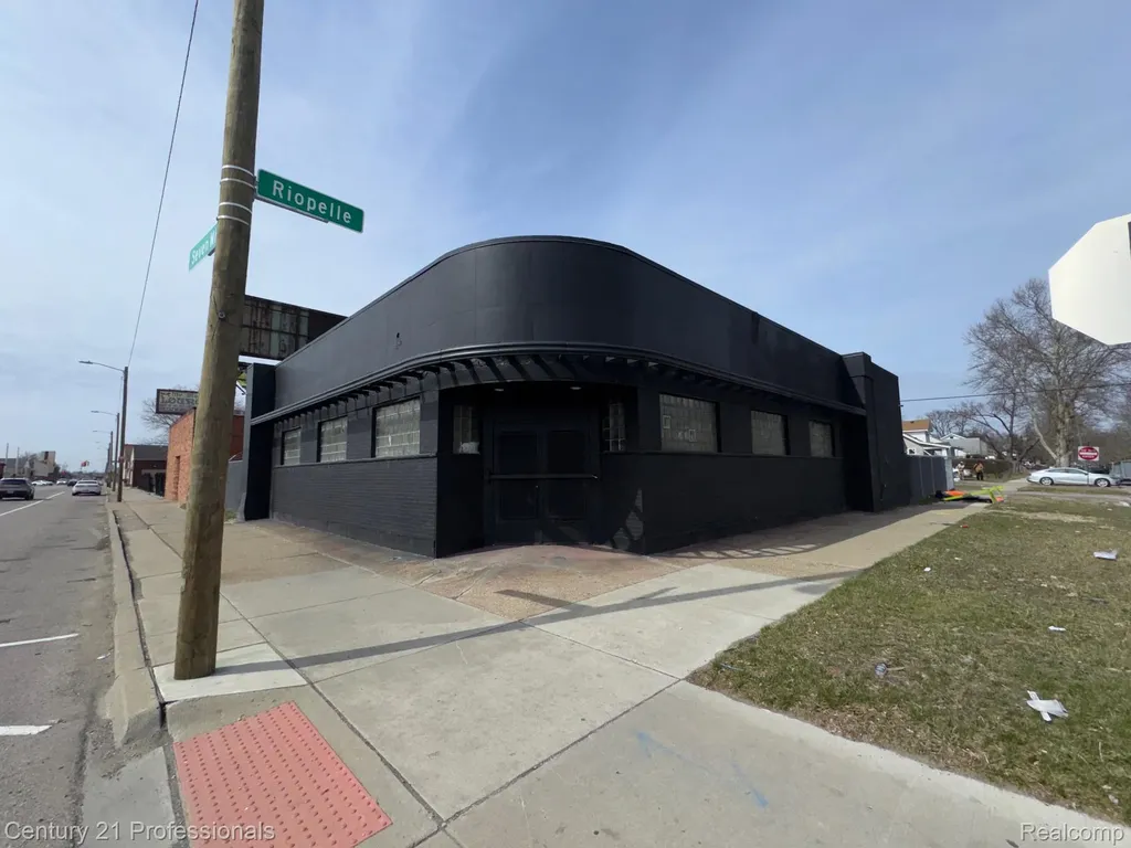 1641-1647 E 7 Mile Road Detroit City MI 48203