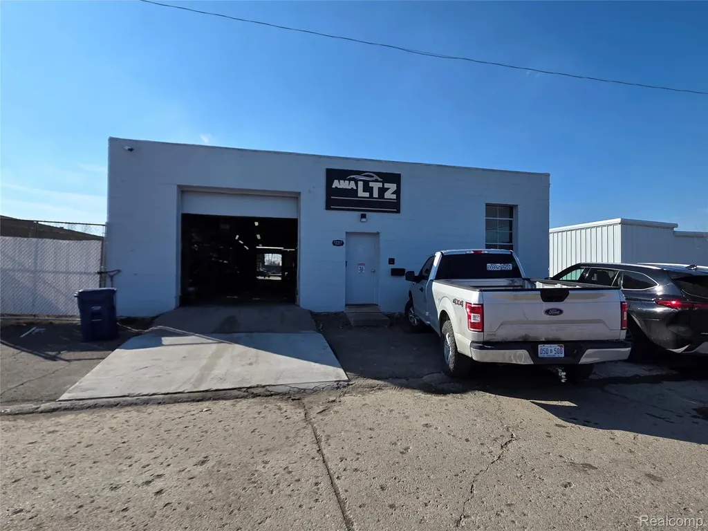 12317 Woodbine Street Redford Charter Township MI 48239