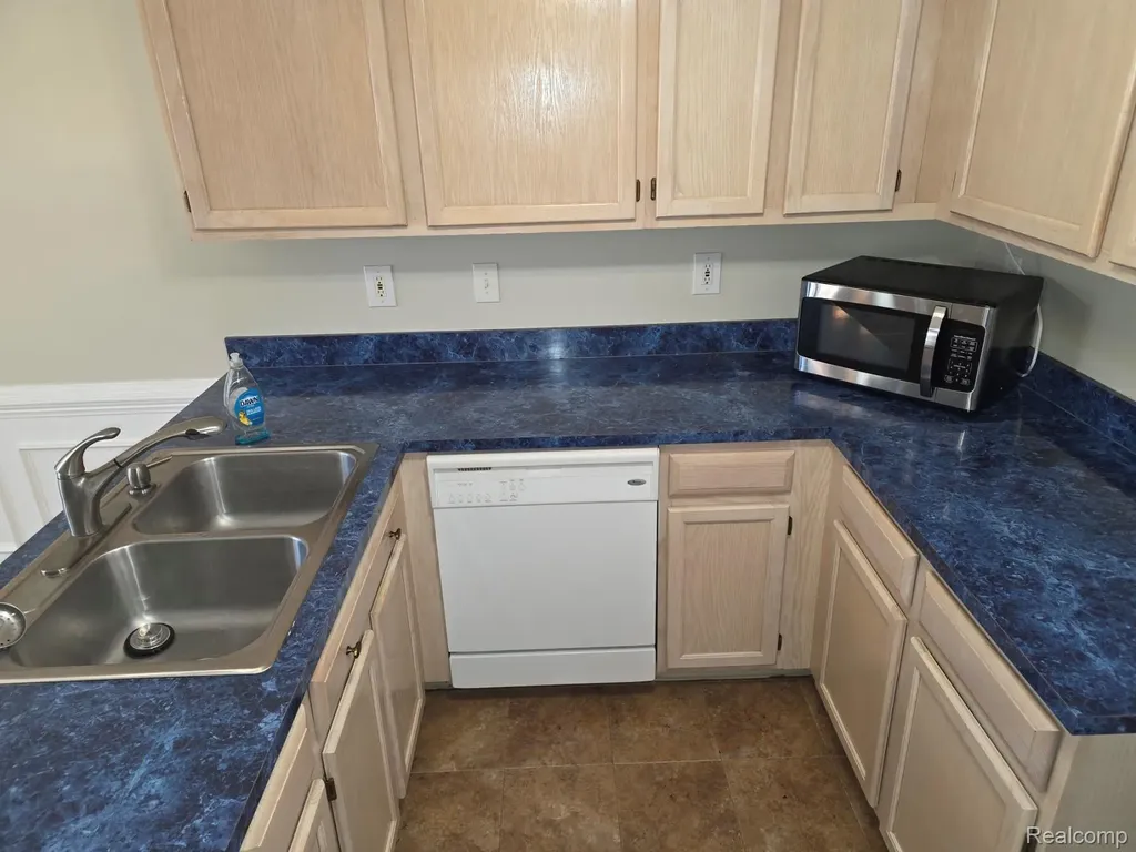 3118 Megan Drive Waterford Charter Township MI 48328