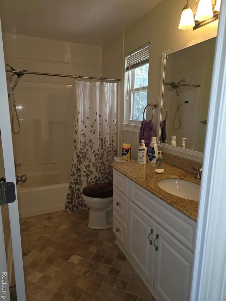 3118 Megan Drive Waterford Charter Township MI 48328