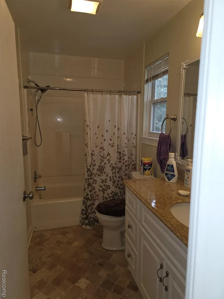 3118 Megan Drive Waterford Charter Township MI 48328