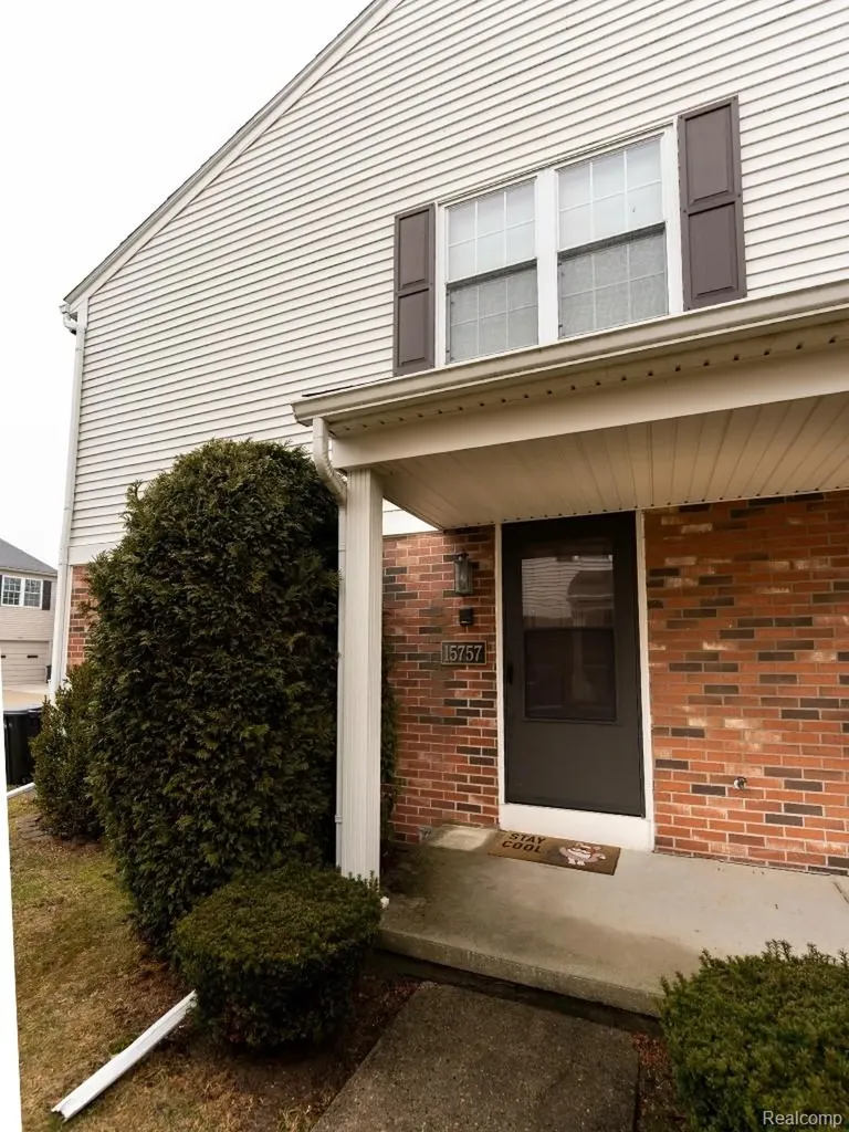 15757 N Franklin Drive Clinton Charter Township MI 48038