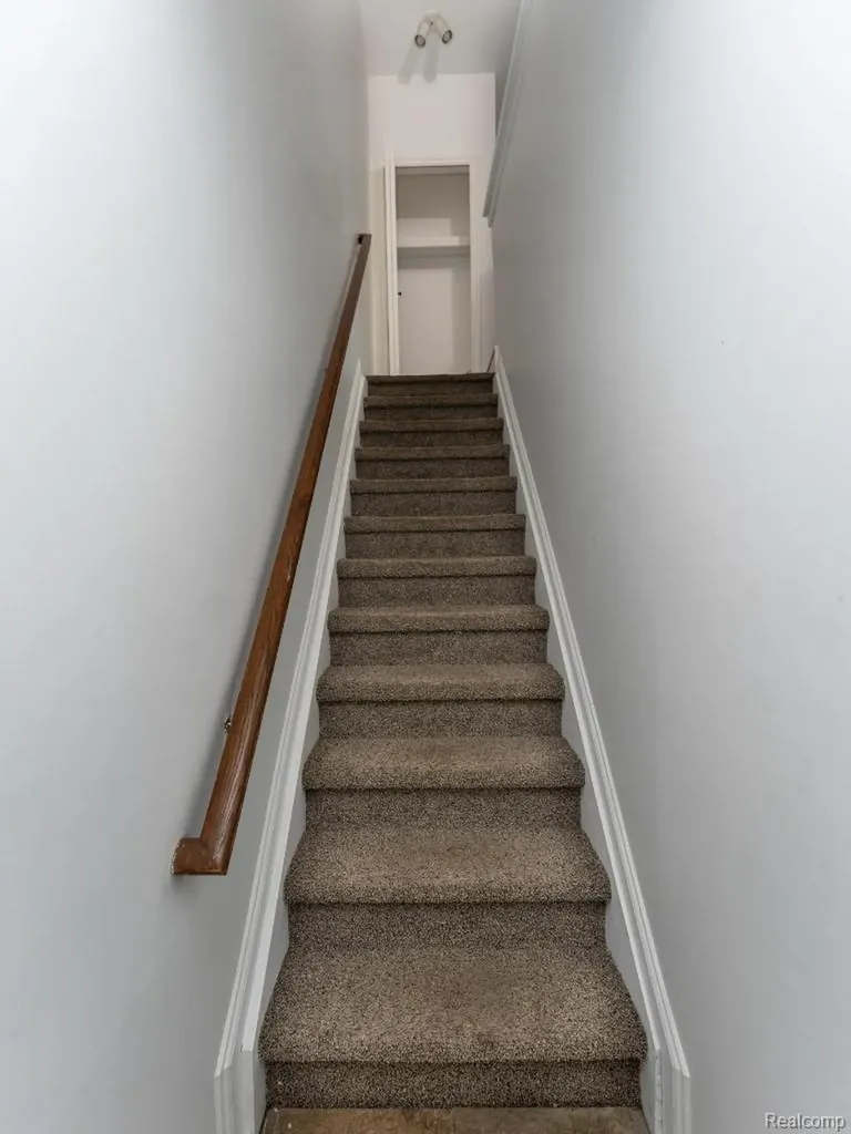 15757 N Franklin Drive Clinton Charter Township MI 48038